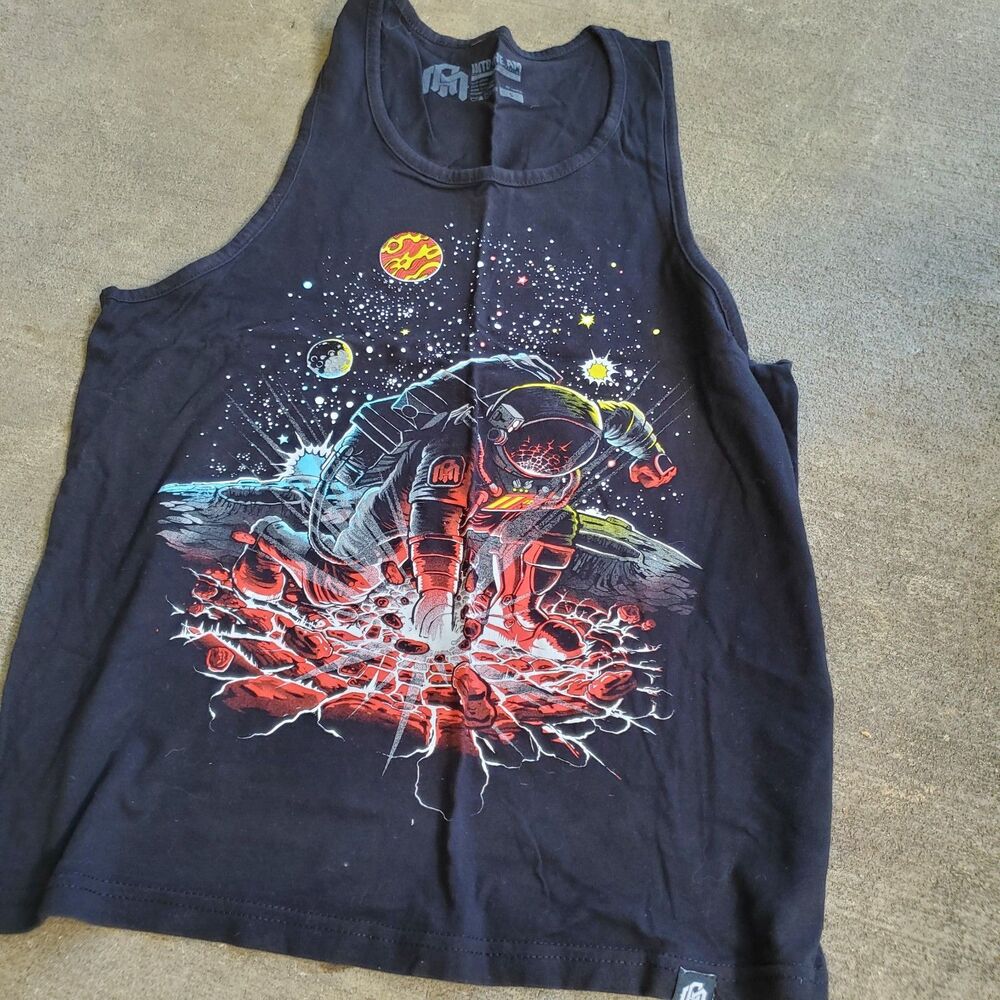 Junior's Into The Am Black Tank Tshirt Size Small